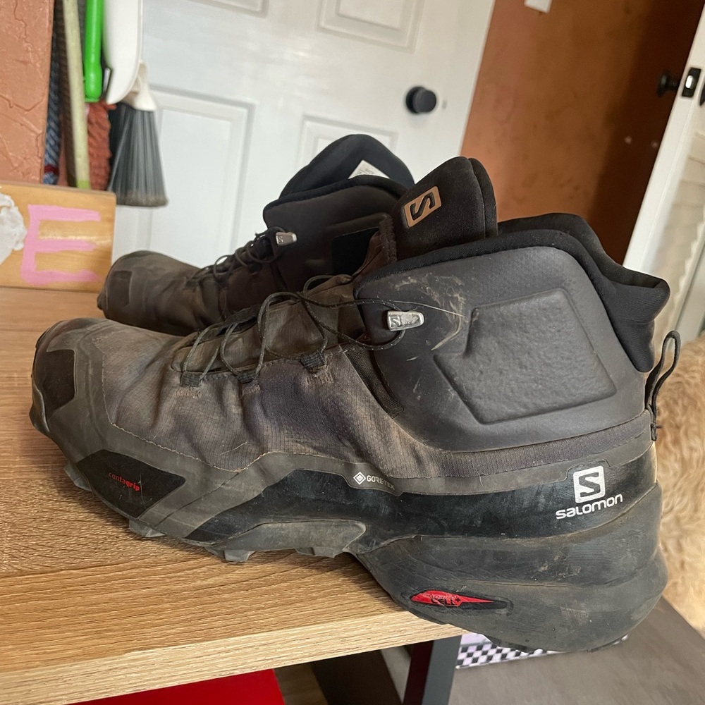 Salomon Men's Black Athletic Shoes